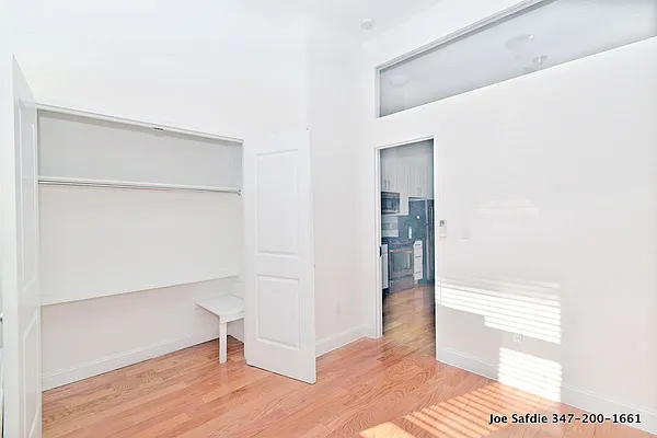 Rented by Safdie Realty Group | media 28