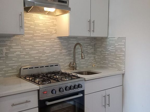 5th image of 2030 Madison Ave #2R