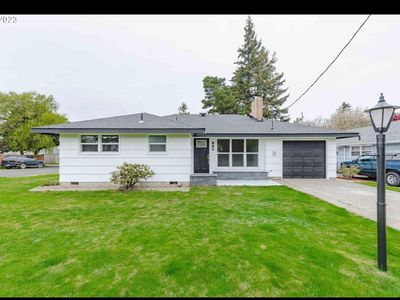 886 Newmark St, North Bend, OR, 97459