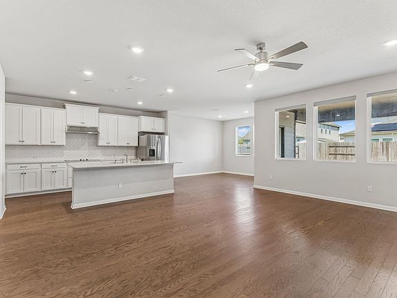 4th image of 4009 Milano River Rd