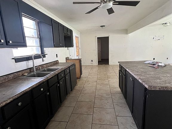 5th image of 6716 Burke St