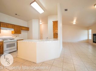 3535 W Cambridge Ave, Fresno, CA 93722