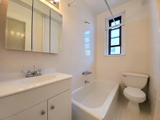 Rented by Made In NY Realty | media 27