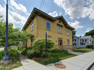 19 Elm St, Great Barrington, MA 01230
