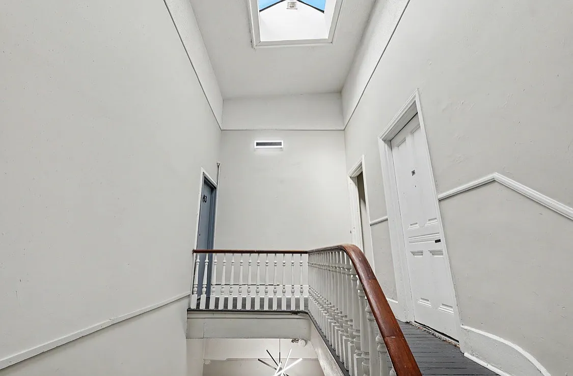 17 E Court St — Photo 3