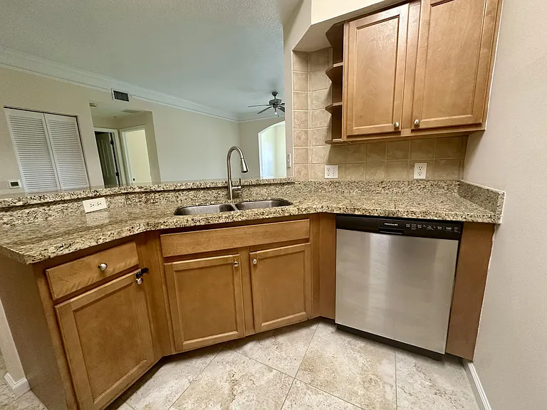 9901 Baywinds Dr #3105 — Photo 5