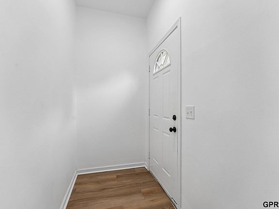 4th image of 3417 Burt St