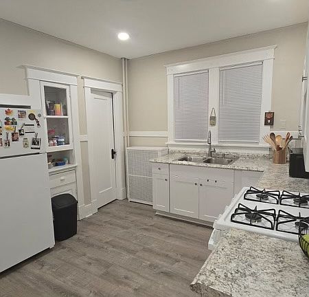 4th image of 29 Hollywood Ave Unit 1