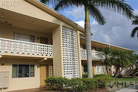 Kings Point Front of Building
