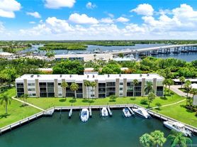 1950 SW Palm City Rd