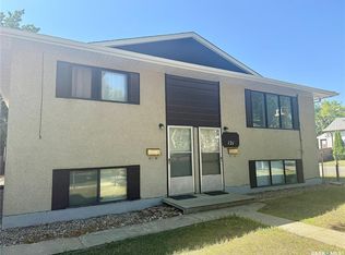 121 29th St W, Saskatoon, SK S7L0L7