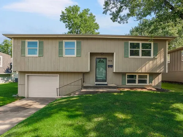 504 E Osage St, Paola, KS 66071