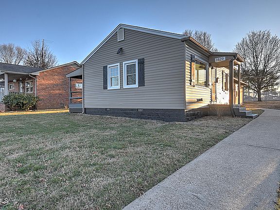 2nd image of 1529 Redwood Dr
