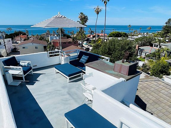 2nd image of 6624 La Jolla Blvd