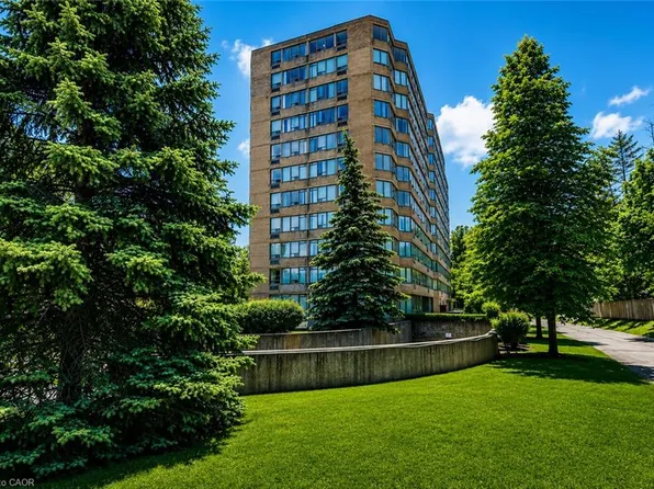 3227 King St E #503, Kitchener, ON N2A 3Z9