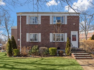 22195 Manor Rd, Queens Village, NY, 11427
