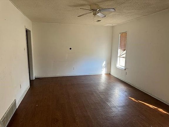 4th image of 5206 Corkwood Dr