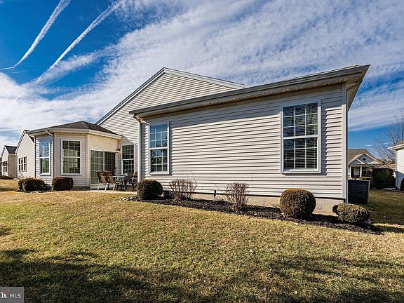 5th image of 24 Norwalk Ln