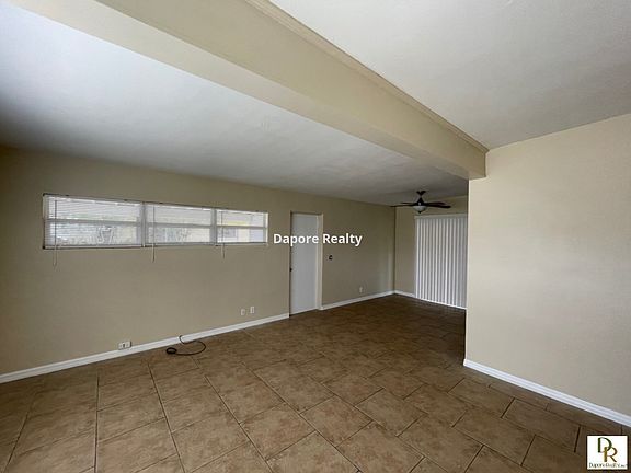 5th image of 909 Cherokee Cir