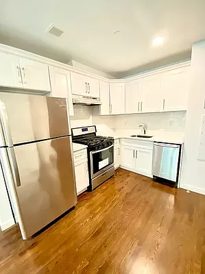 Rented by Dynamik Realty | media 1
