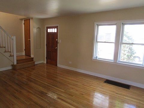 4th image of 5207 S Neenah Ave