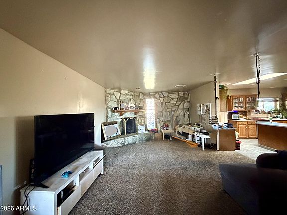 5th image of 16401 N 37TH Place