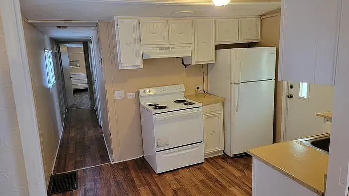 2827 Friendly Ln #6 — Photo 3
