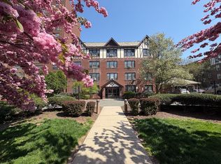 583 MT. Prospect Gardens, Newark, NJ 07104