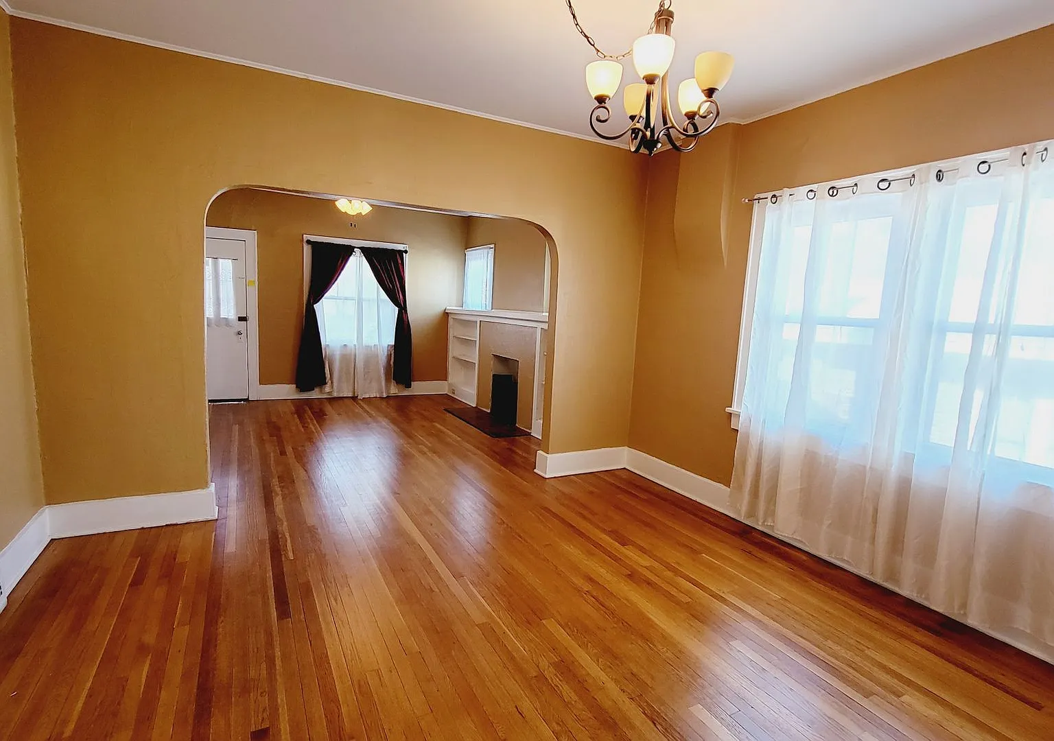 Adorable 3 bedroom, 2 bath home in Central El Paso! — Photo 4