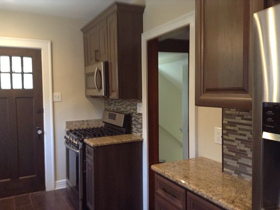 2nd image of 670 Blackstone Pl