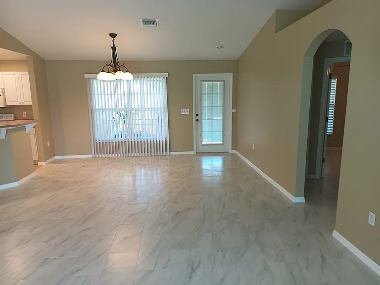 5118 Butte St — Photo 2