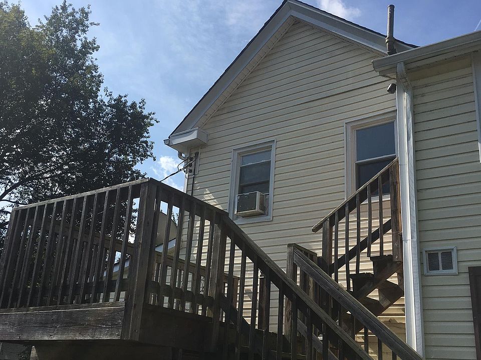 2nd image of 558 Bourbon St