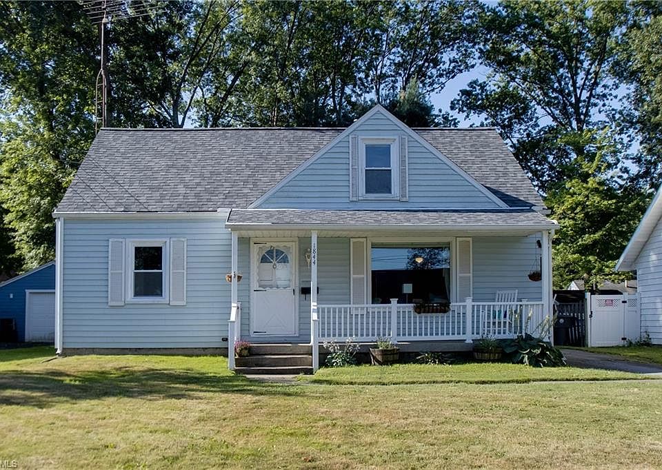 1st image of 1844 Beechwood St NE