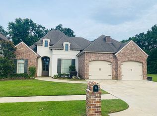 401 Barkhill Dr, Lafayette, LA 70508