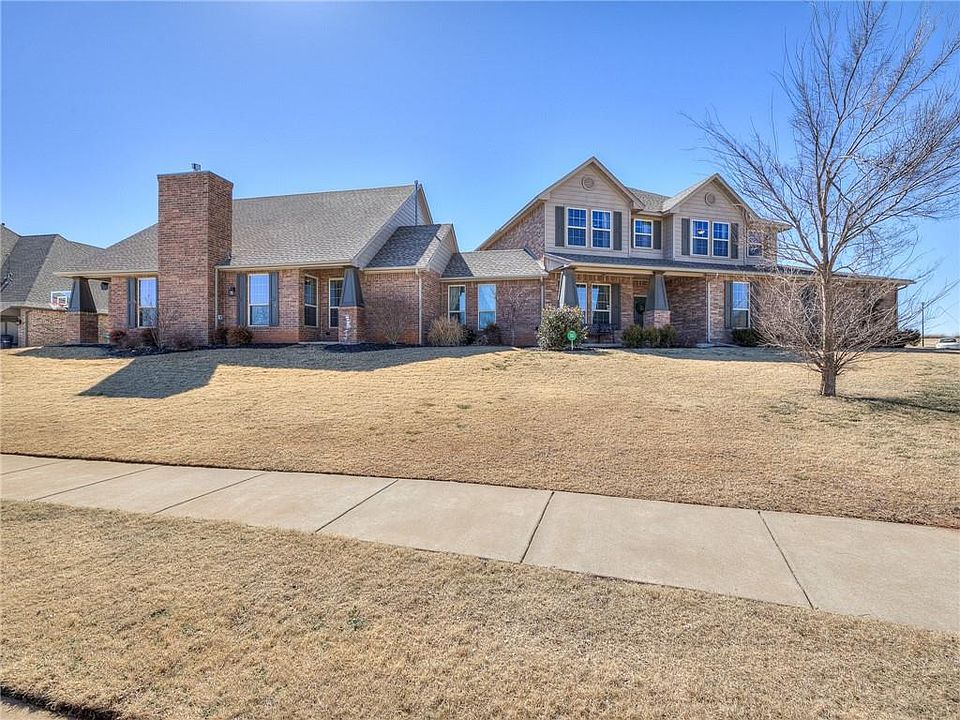 1st image of 15617 Colonia Bella Dr