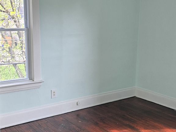 4th image of 7805 Force Ave #Up