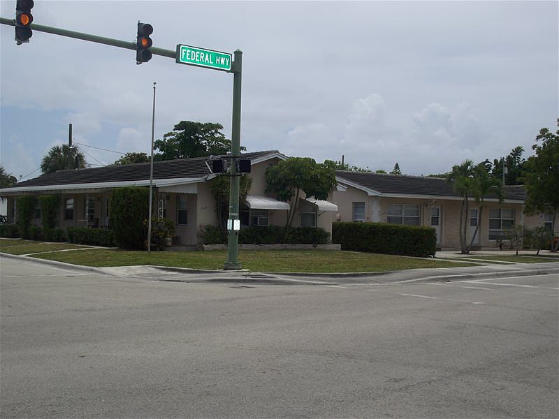 2nd image of 1228 N Federal Hwy APT 7