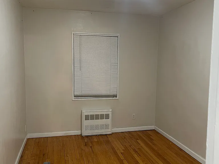 1460 E 102nd St #1 — Photo 7