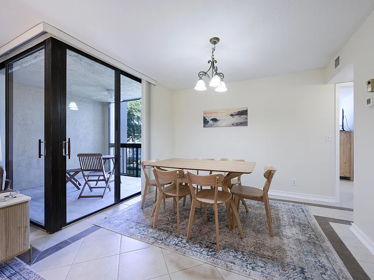 825 Egret Cir #209 — Photo 4