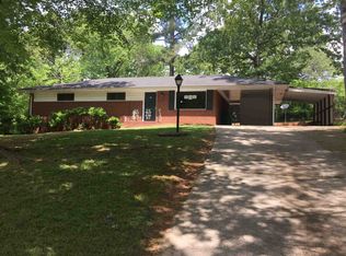284 Colchester Dr, Stone Mountain, GA 30088