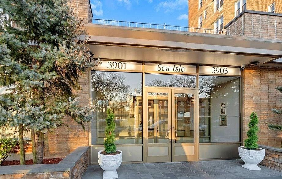 1st image of 3901 Nostrand Ave APT 1G