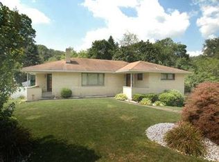 160 Penn Manor Rd, Irwin, PA 15642