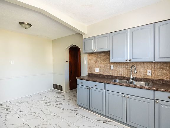 5th image of 5322 Miami St