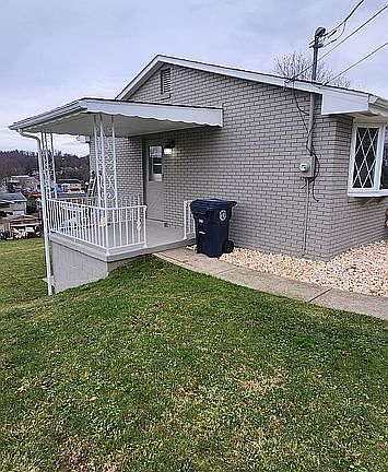 3rd image of 24 Brenda Ave