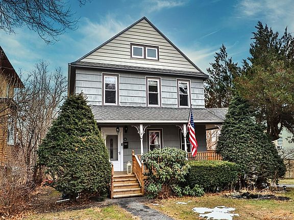 2nd image of 46 Woodlawn Ave