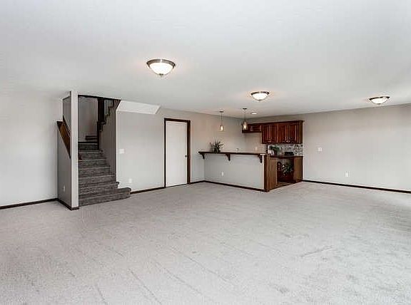 2nd image of 1335 N Countrywalk St