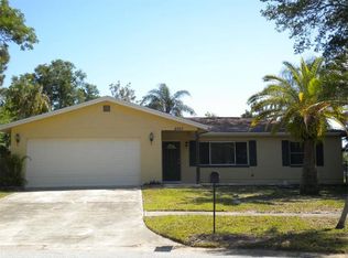 8565 Lantana Dr, Seminole, FL 33777