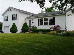 6 Berkley Ave, Cohoes, NY 12047