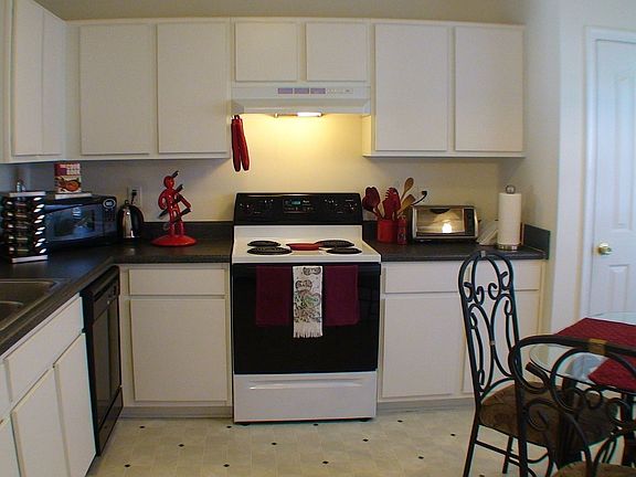 3rd image of 304 Civil Ct APT D