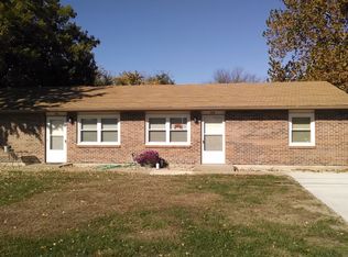104 Allen Rd, Manhattan, KS 66502
